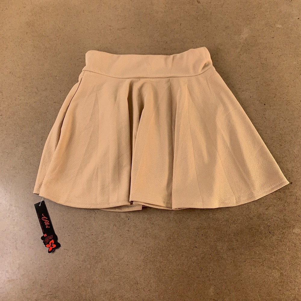 Afibi Women's Size Large Camel Textured High Waisted Flared Mini Skirt NWT